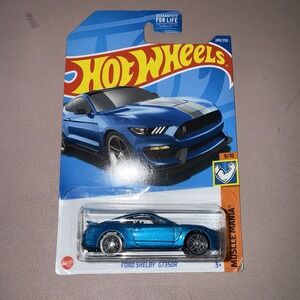 NWT Hot Wheels Ford Shelby GT350R Muscle Mania Blue 9/10 Carded‎ Diecast Car